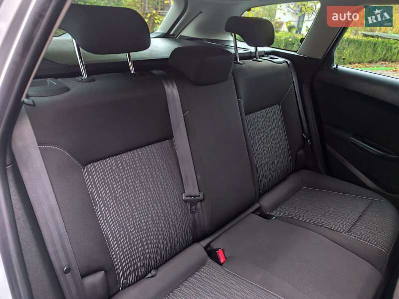 Универсал Opel Astra 2014 в Звягеле фото 42 Универсал Opel Astra 2014 в Звягеле