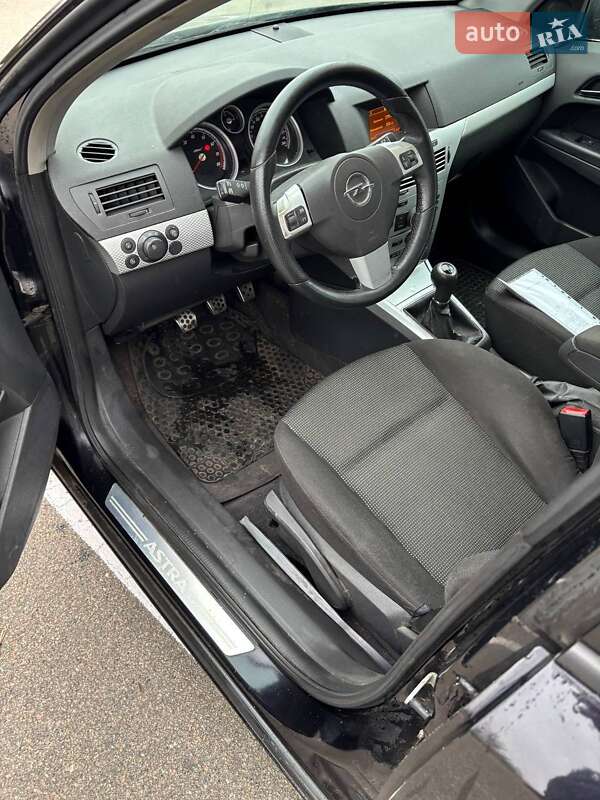 Хэтчбек Opel Astra 2005 в Киеве фото 19 Хэтчбек Opel Astra 2005 в Киеве