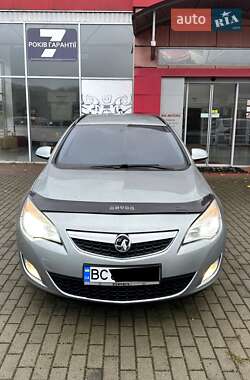 Opel Astra 2012