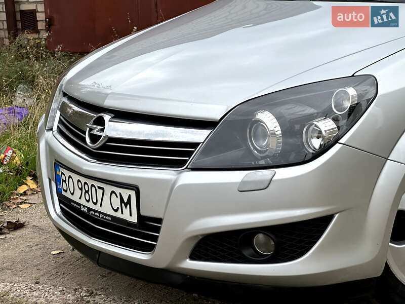 Универсал Opel Astra 2009 в Николаеве