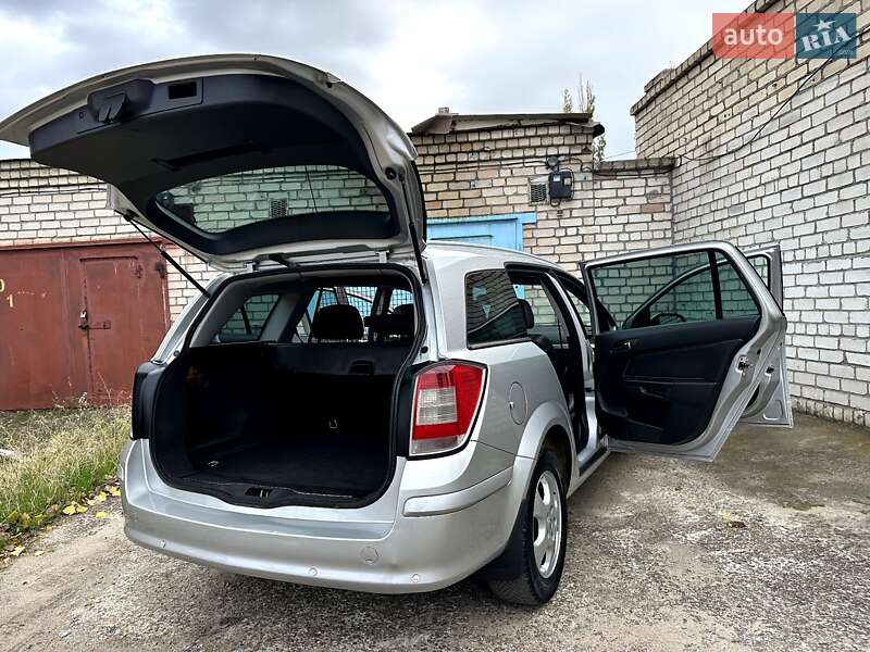 Универсал Opel Astra 2009 в Николаеве