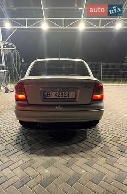 Седан Opel Astra 2005 в  фото 5 Седан Opel Astra 2005 в