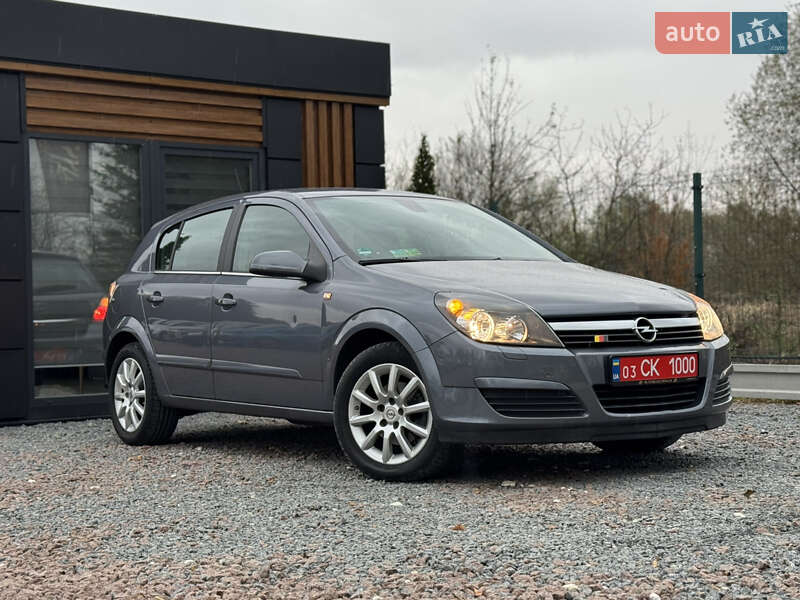 Хэтчбек Opel Astra 2005 в Дрогобыче