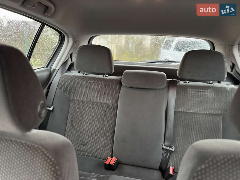 Хэтчбек Opel Astra 2005 в Дрогобыче