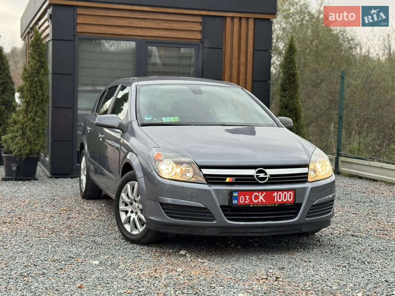 Хэтчбек Opel Astra 2005 в Дрогобыче