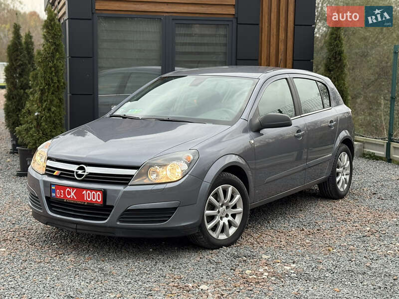 Хэтчбек Opel Astra 2005 в Дрогобыче
