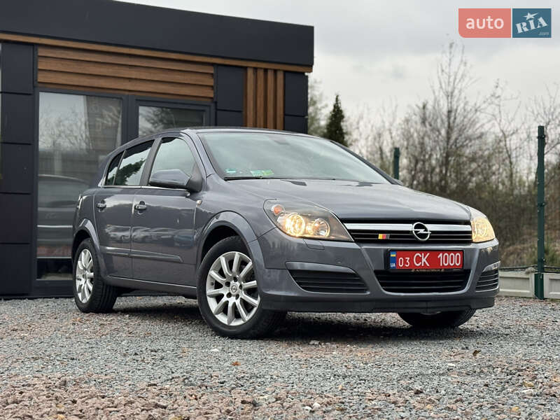 Хэтчбек Opel Astra 2005 в Дрогобыче