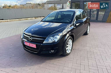 Хетчбек Opel Astra 2005 в Рівному