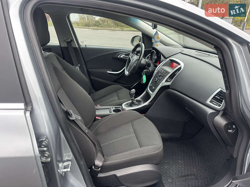 Хетчбек Opel Astra 2010 в Житомирі фото 16 Хетчбек Opel Astra 2010 в Житомирі