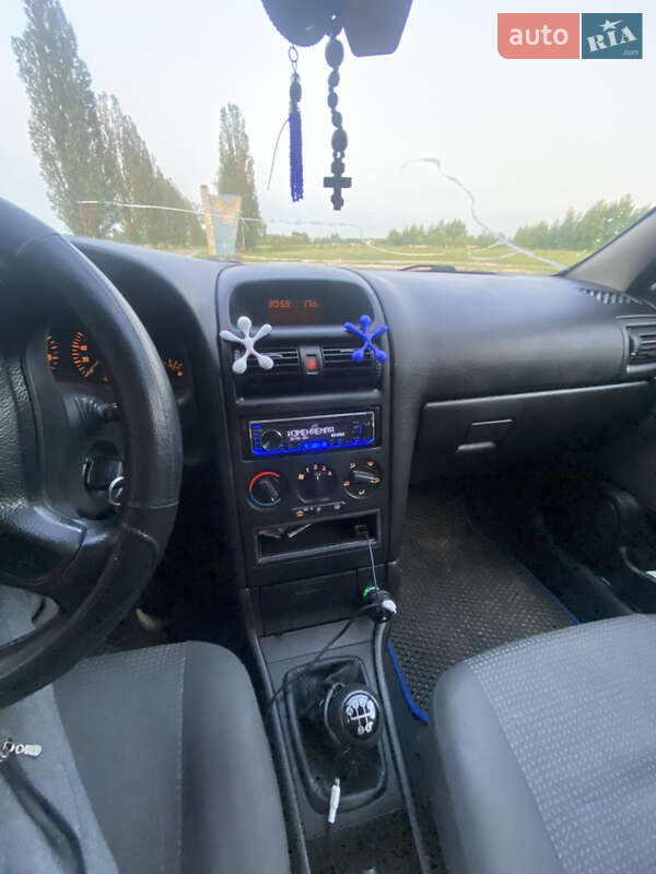 Седан Opel Astra 2006 в Рафалівці фото 11 Седан Opel Astra 2006 в Рафалівці