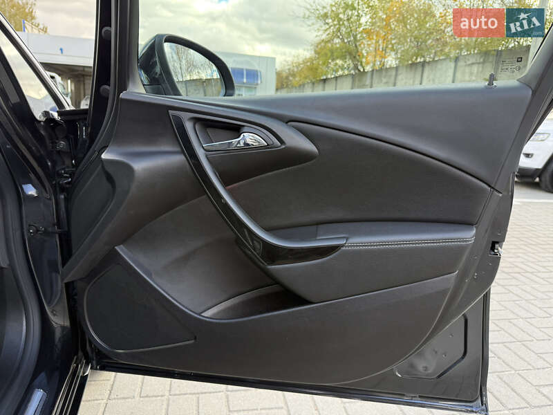 Универсал Opel Astra 2016 в Тернополе