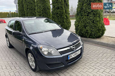 Хетчбек Opel Astra 2006 в Городку