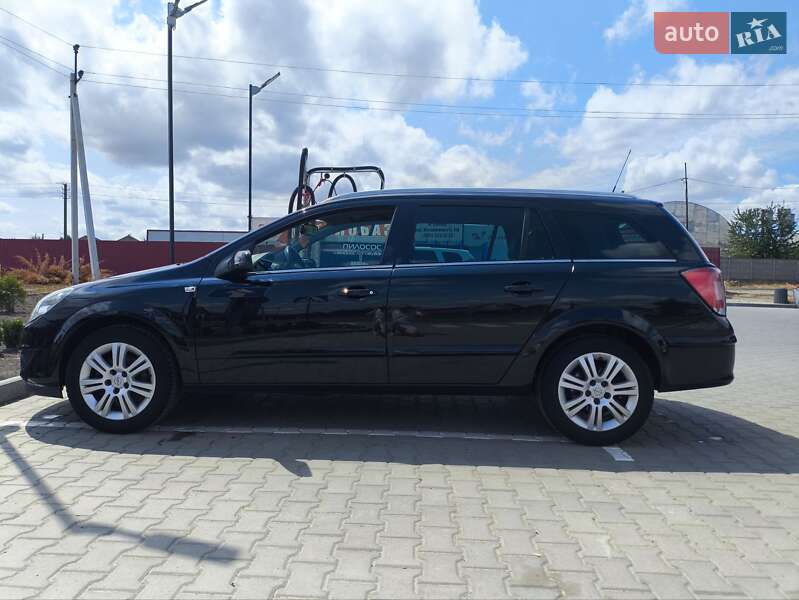 Универсал Opel Astra 2009 в Виннице