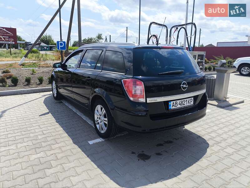 Универсал Opel Astra 2009 в Виннице