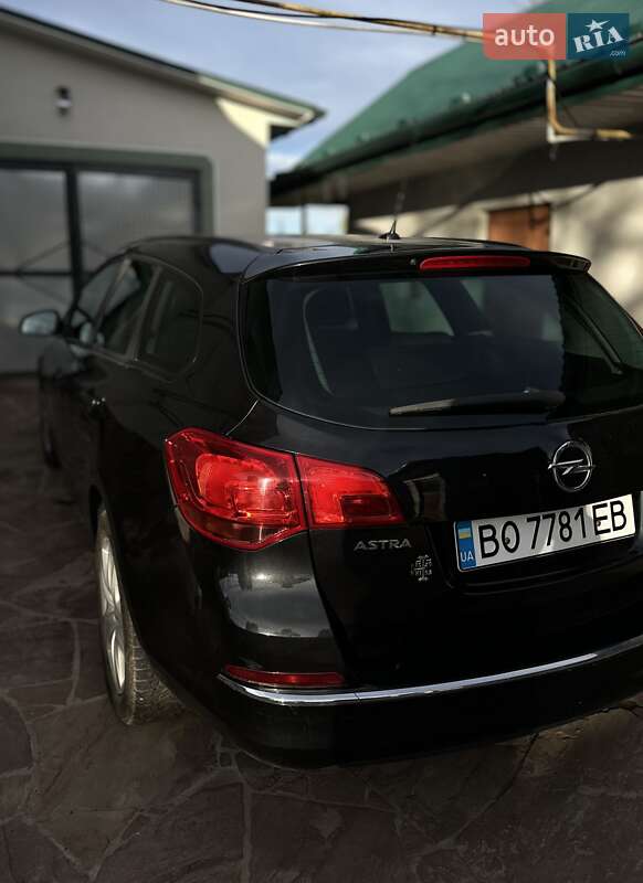 Универсал Opel Astra 2012 в Черновцах фото 2 Универсал Opel Astra 2012 в Черновцах