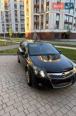 Хэтчбек Opel Astra 2009 в Ивано-Франковске
