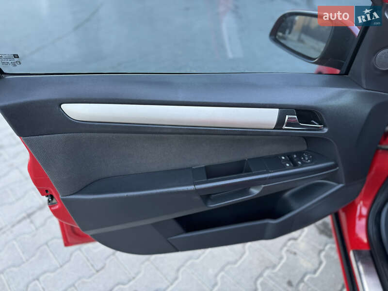 Хэтчбек Opel Astra 2007 в Хмельницком фото 18 Хэтчбек Opel Astra 2007 в Хмельницком