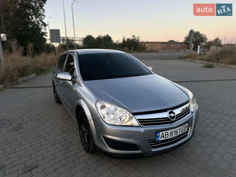 Хетчбек Opel Astra 2007 в Тульчині