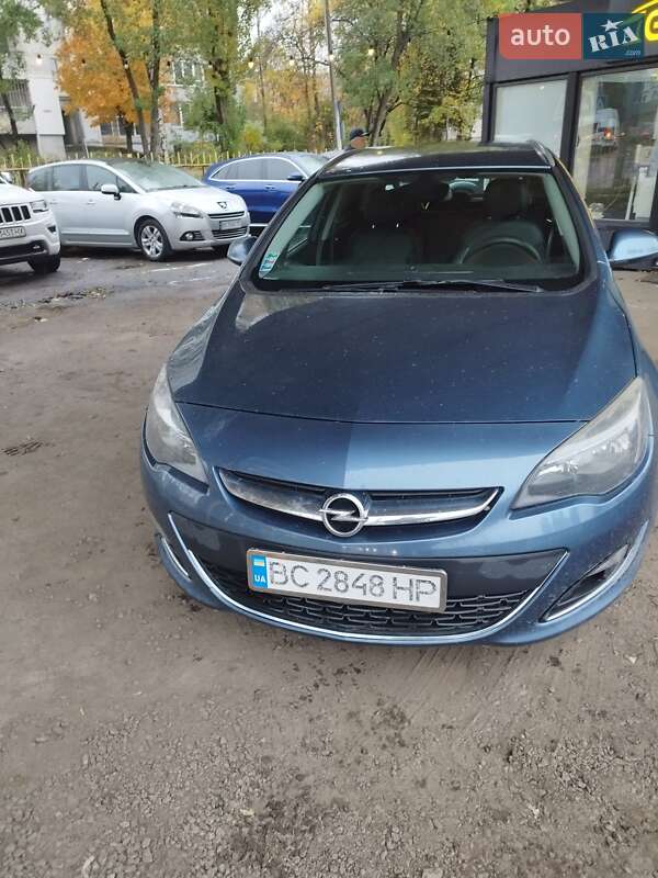 Opel Astra 2012