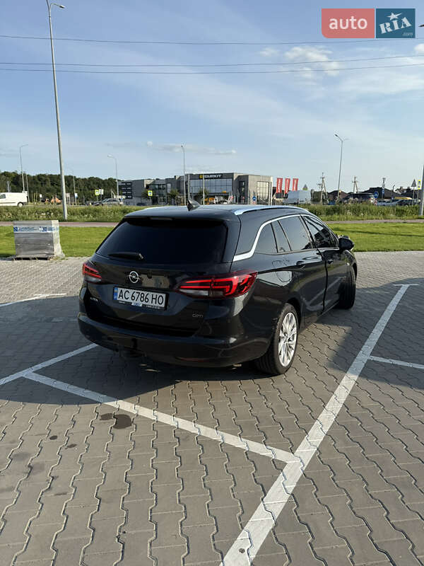 Універсал Opel Astra 2016 в Луцьку