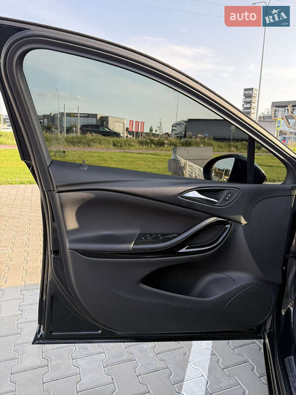 Універсал Opel Astra 2016 в Луцьку