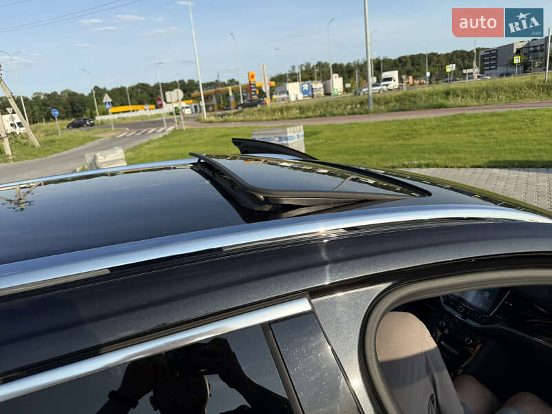 Універсал Opel Astra 2016 в Луцьку