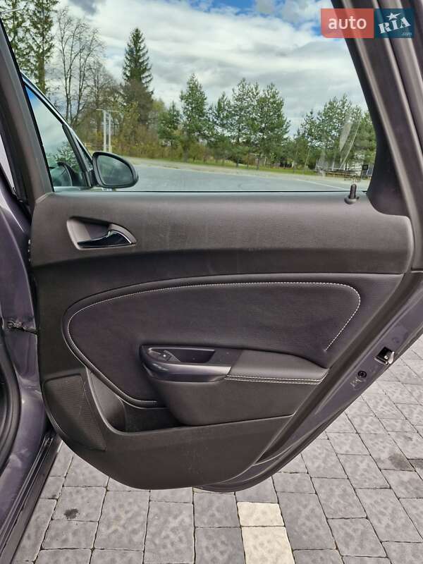 Универсал Opel Astra 2010 в Самборе фото 29 Универсал Opel Astra 2010 в Самборе