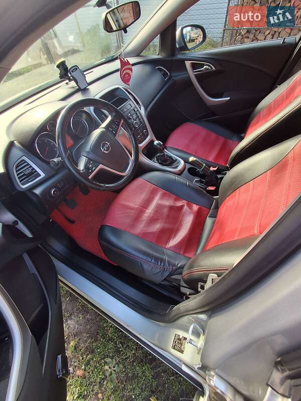 Универсал Opel Astra 2011 в Коростене фото 8 Универсал Opel Astra 2011 в Коростене