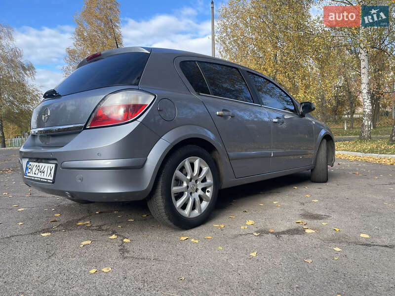 Хетчбек Opel Astra 2004 в Рівному фото 7 Хетчбек Opel Astra 2004 в Рівному