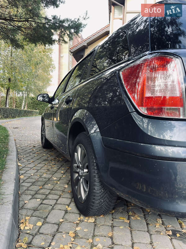 Универсал Opel Astra 2010 в Луцке фото 16 Универсал Opel Astra 2010 в Луцке