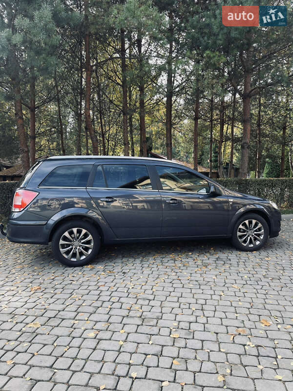 Универсал Opel Astra 2010 в Луцке фото 11 Универсал Opel Astra 2010 в Луцке