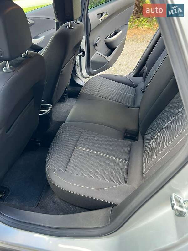 Универсал Opel Astra 2011 в Стрые фото 16 Универсал Opel Astra 2011 в Стрые