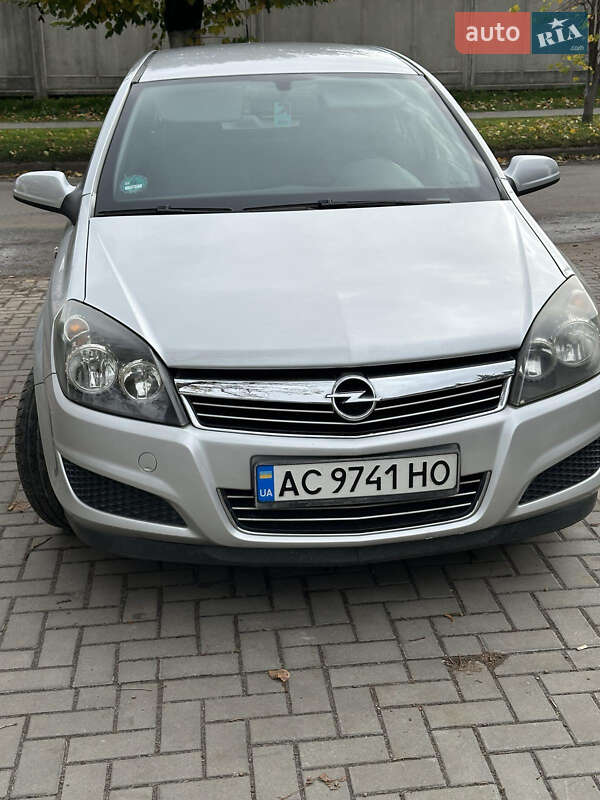 Универсал Opel Astra 2009 в Луцке фото 4 Универсал Opel Astra 2009 в Луцке