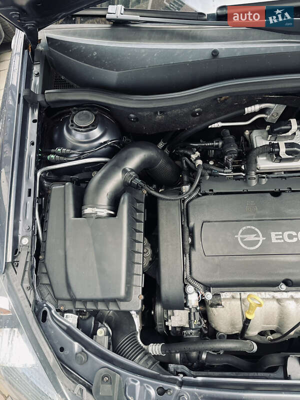 Универсал Opel Astra 2010 в Луцке фото 43 Универсал Opel Astra 2010 в Луцке