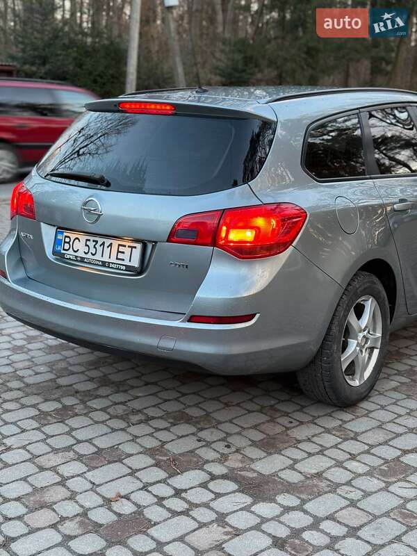 Універсал Opel Astra 2011 в Дрогобичі фото 4 Універсал Opel Astra 2011 в Дрогобичі