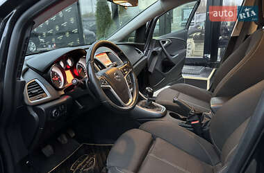 Универсал Opel Astra 2014 в 