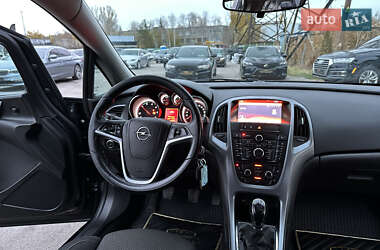 Универсал Opel Astra 2014 в 