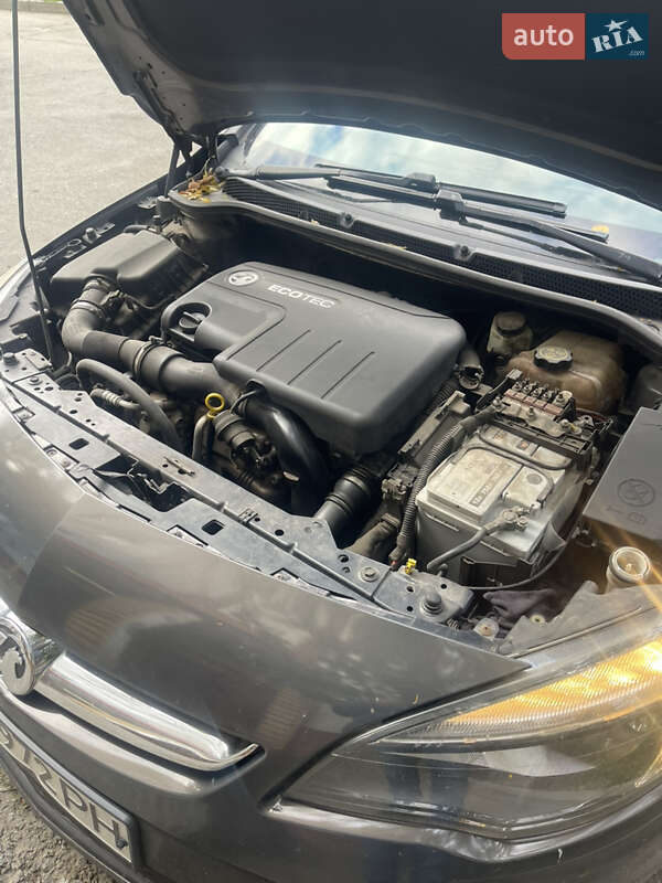 Хэтчбек Opel Astra 2013 в Фастове