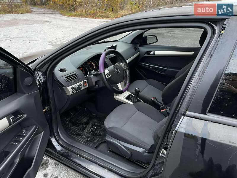 Хэтчбек Opel Astra 2008 в Звягеле фото 8 Хэтчбек Opel Astra 2008 в Звягеле