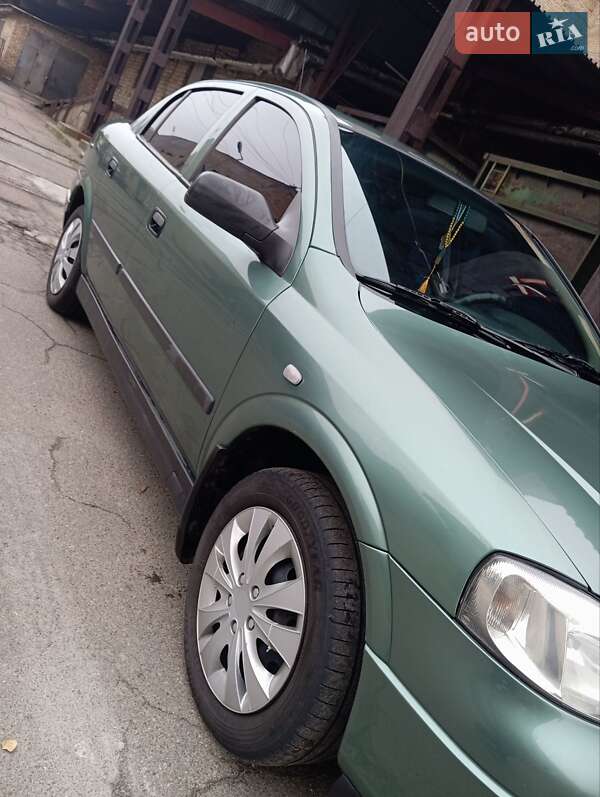 Седан Opel Astra 2007 в Славуті