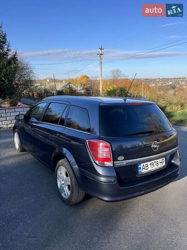 Универсал Opel Astra 2009 в Жмеринке