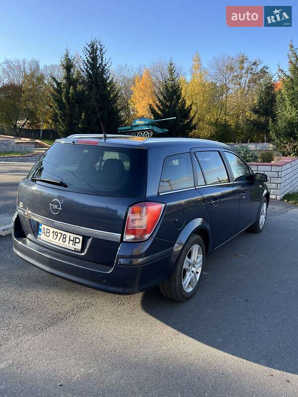 Универсал Opel Astra 2009 в Жмеринке