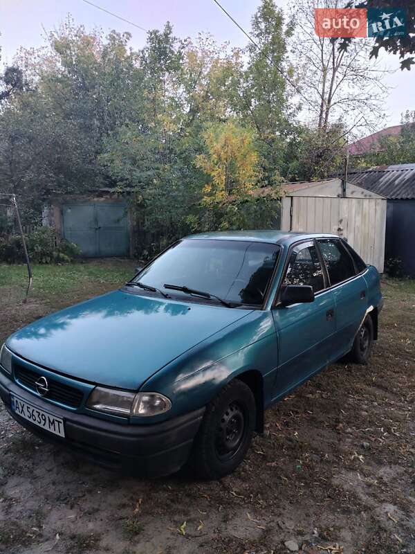 Седан Opel Astra 1993 в Харкові