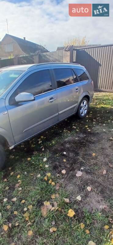 Универсал Opel Astra 2004 в Городище