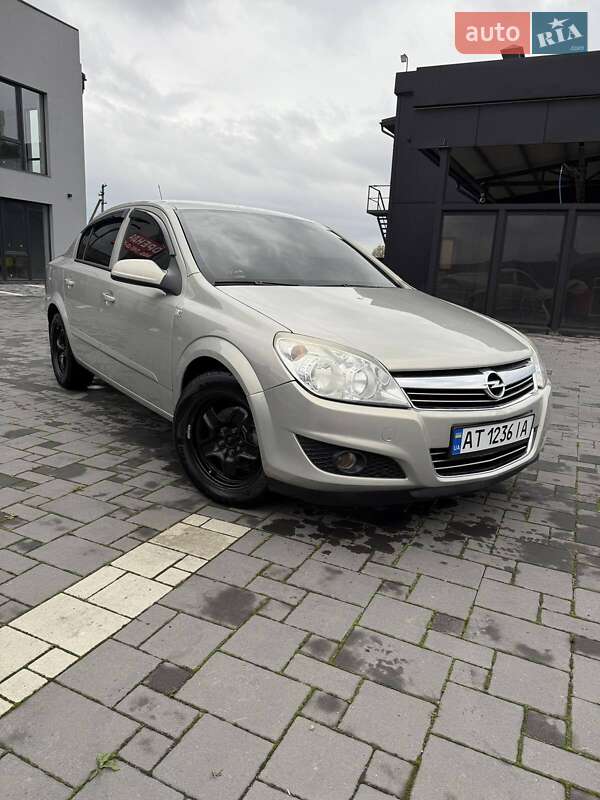 Седан Opel Astra 2007 в Перегинском фото 8 Седан Opel Astra 2007 в Перегинском