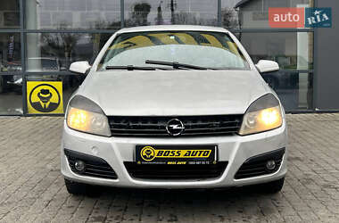 Хетчбек Opel Astra 2005 в 