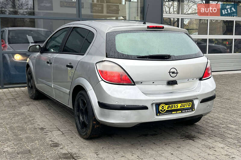 Хэтчбек Opel Astra 2005 в Ивано-Франковске