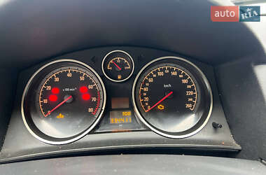 Хетчбек Opel Astra 2005 в 