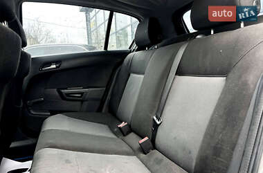 Хетчбек Opel Astra 2005 в 