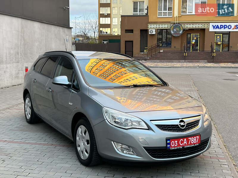 Універсал Opel Astra 2011 в Києві фото 4 Універсал Opel Astra 2011 в Києві